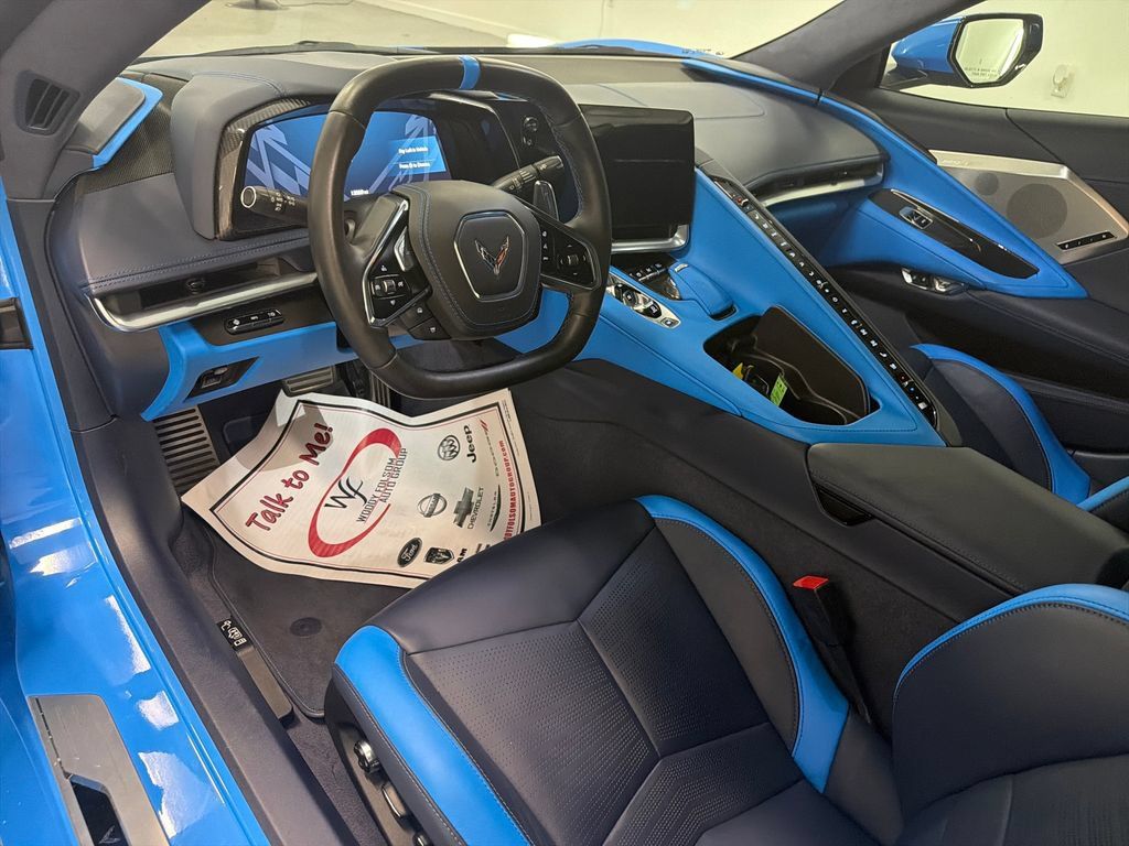 Used 2021 Chevrolet Corvette Stingray Premium Cpe w/ Z51 Performance Package RWD image 12