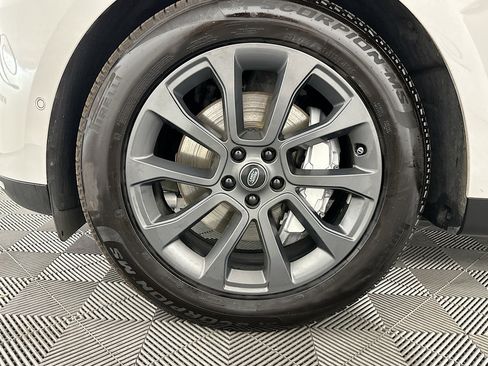 Used 2025 Land Rover Range Rover Sport SE AWD/4WD image 36