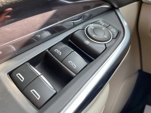 Used 2020 Cadillac XT4 Luxury AWD/4WD image 10