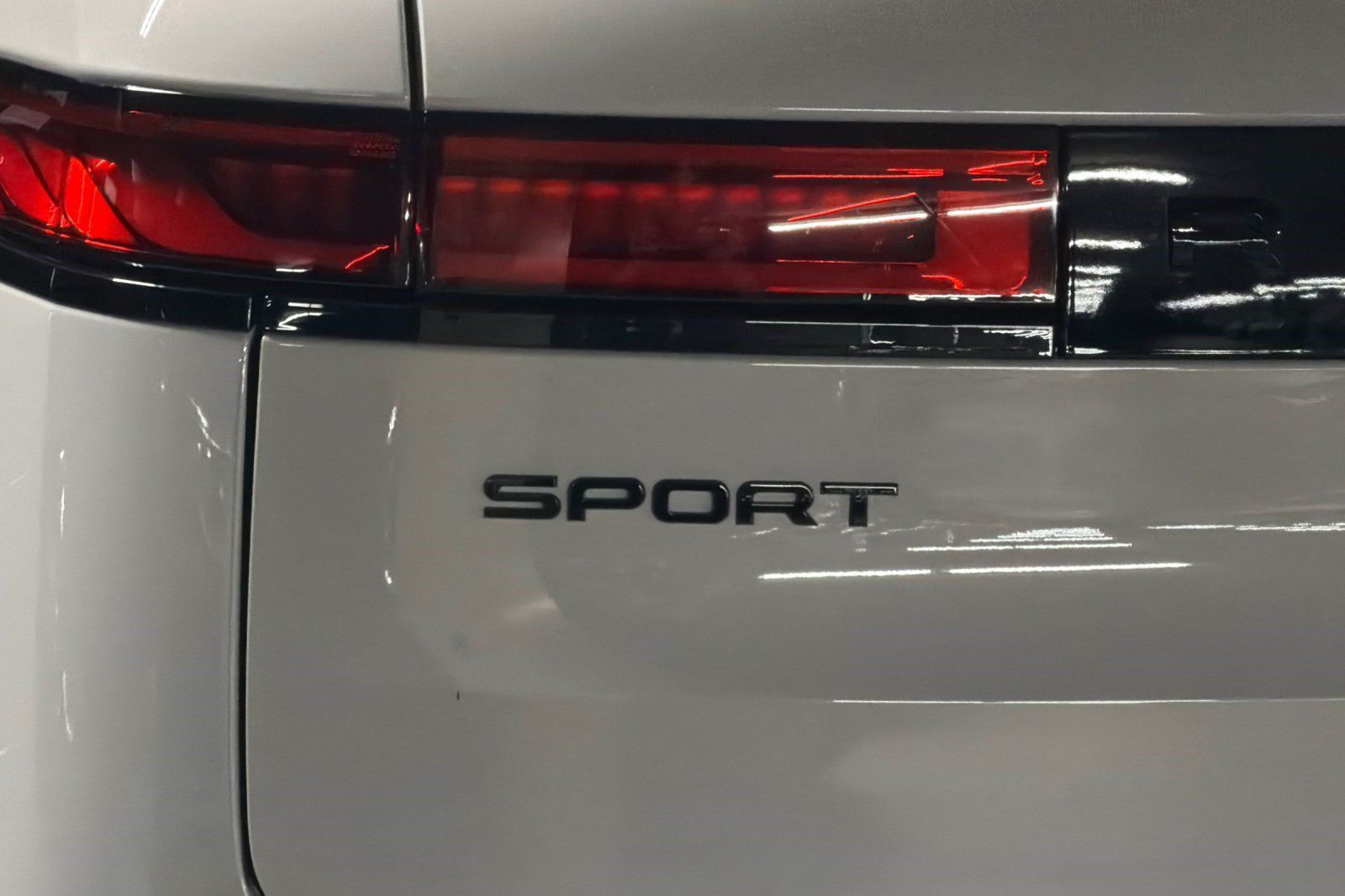 New 2026 Land Rover Range Rover Sport Dynamic SE AWD/4WD image 23