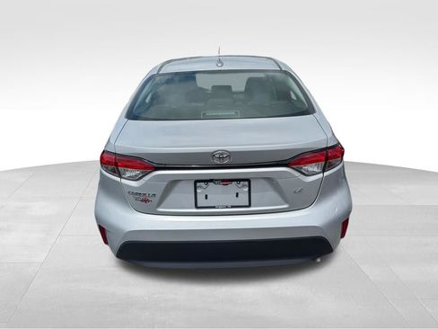 Used 2024 Toyota Corolla LE FWD image 5