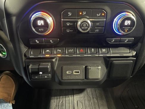 Used 2022 GMC Sierra 1500 SLE w/ Driver Alert Package II image 31