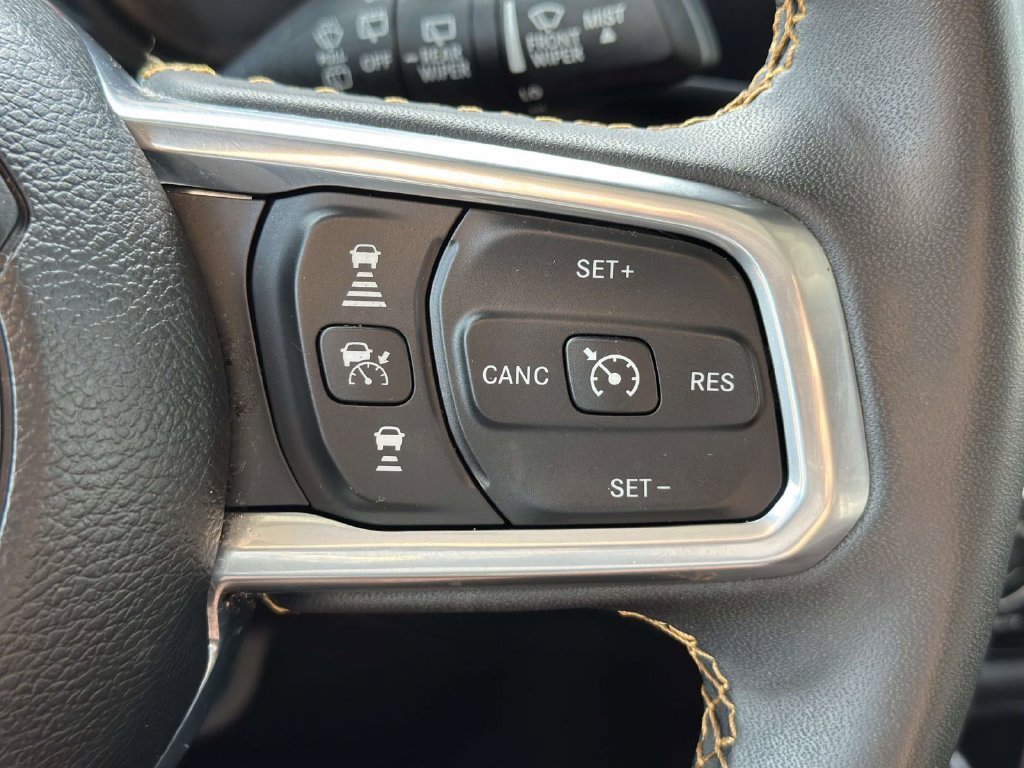 Used 2024 Jeep Wrangler Unlimited Sahara w/ Technology Group AWD/4WD image 23