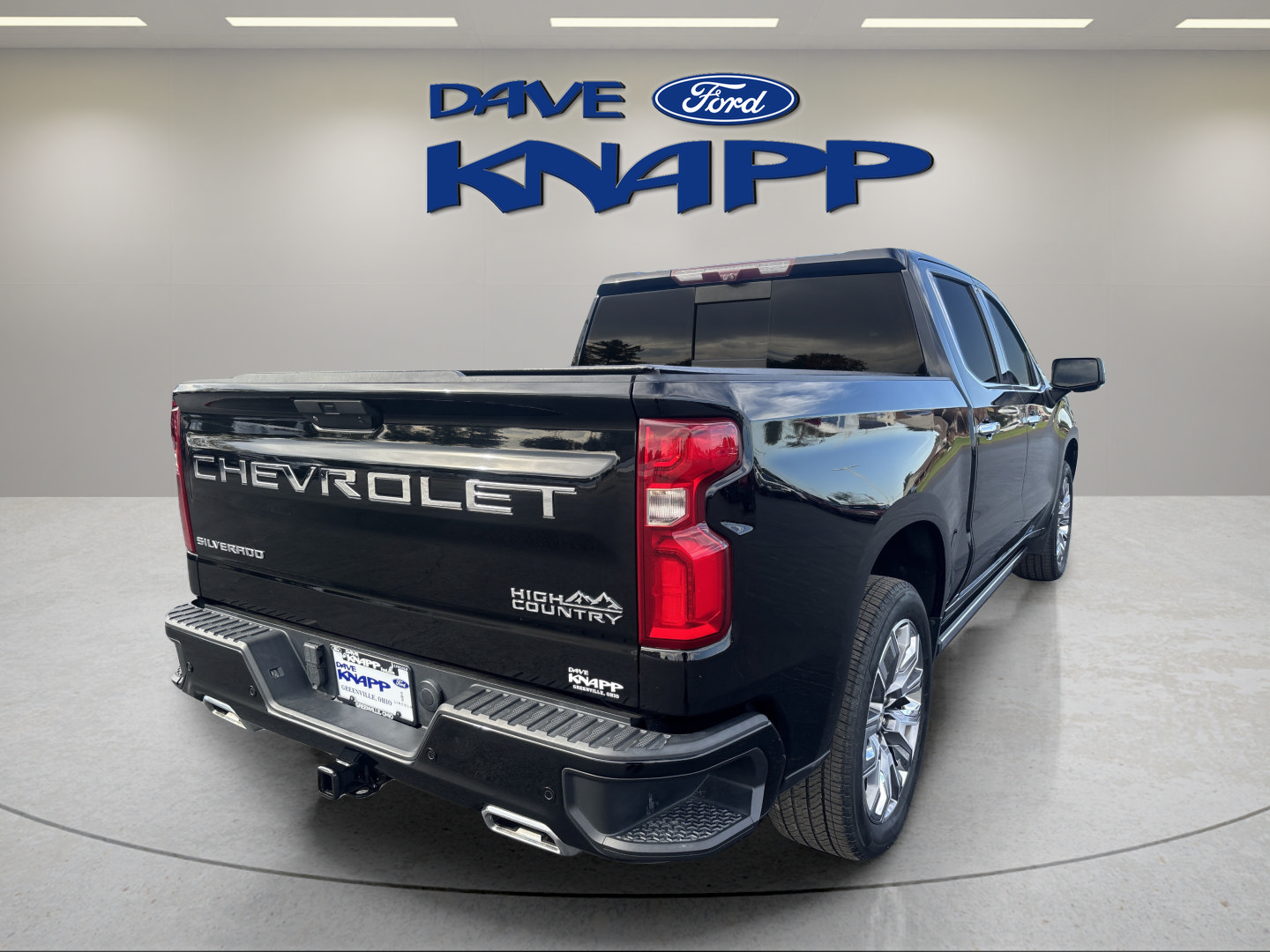 Used 2021 Chevrolet Silverado 1500 High Country w/ Technology Package AWD/4WD image 7