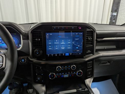 Used 2024 Ford F150 Platinum image 19