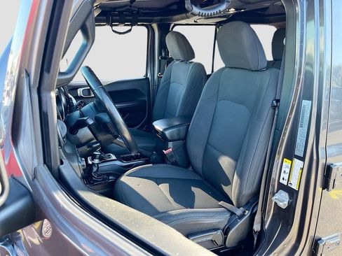 Used 2019 Jeep Wrangler Unlimited Sport S AWD/4WD image 18