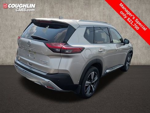 Used 2022 Nissan Rogue Platinum w/ Head-Up Display Package AWD/4WD image 8