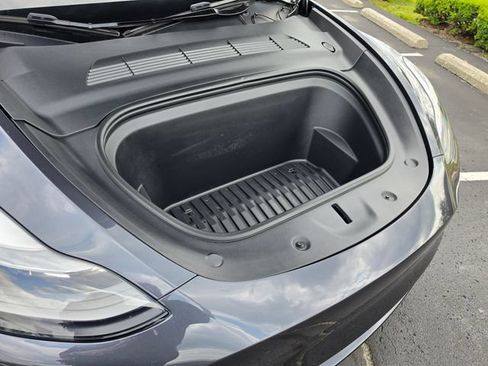 Used 2024 Tesla Model Y Long Range AWD/4WD image 66