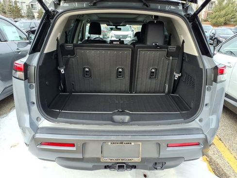 New 2026 Nissan Pathfinder Platinum image 31
