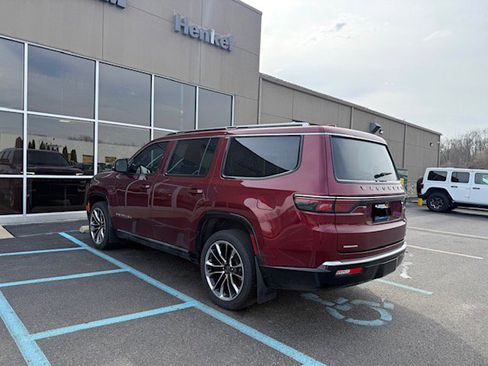 Used 2022 Jeep Wagoneer Series III w/ Premium Group I image 4