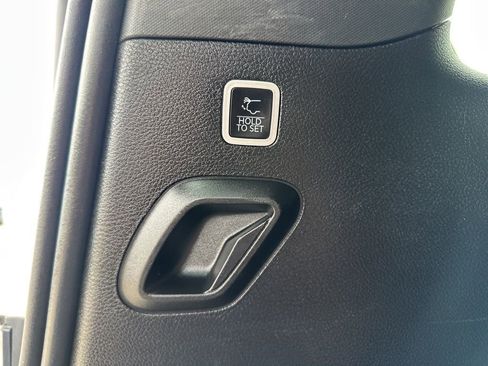 Used 2024 Jeep Wagoneer Series III image 13