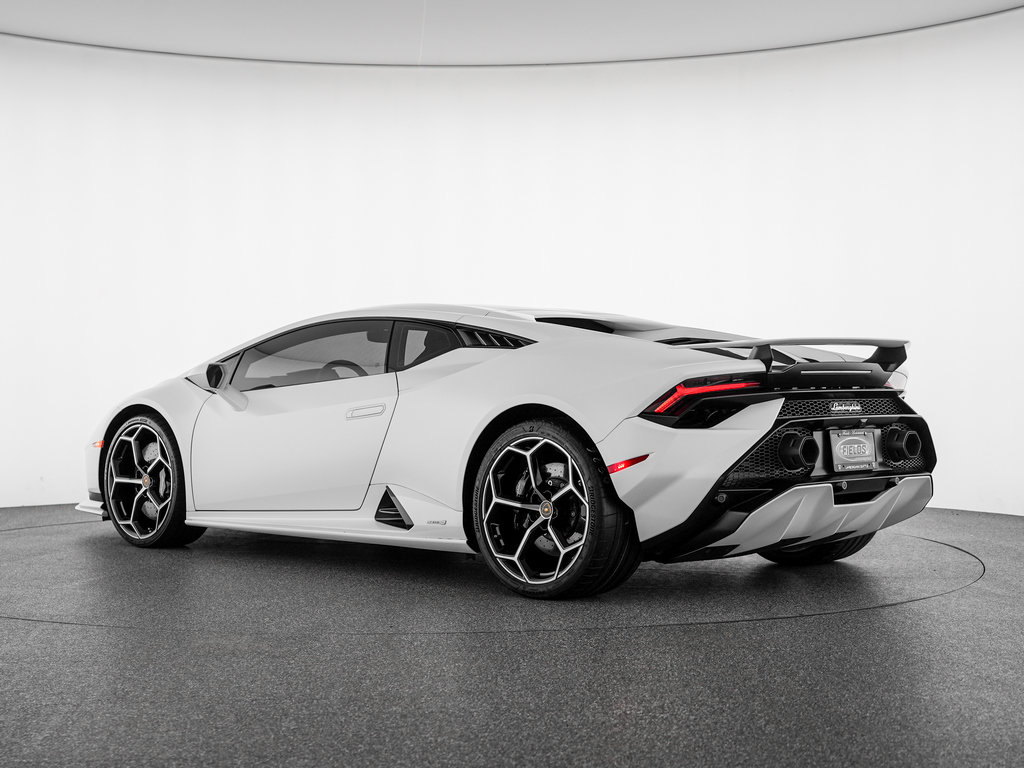Used 2024 Lamborghini Huracan Tecnica RWD image 3