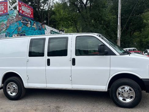 Used 2008 Chevrolet Express 2500 RWD image 1