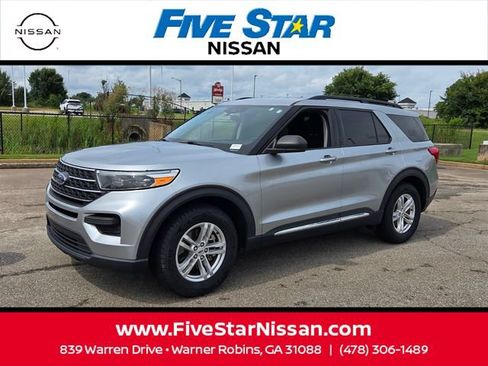 Used 2023 Ford Explorer XLT RWD image 3