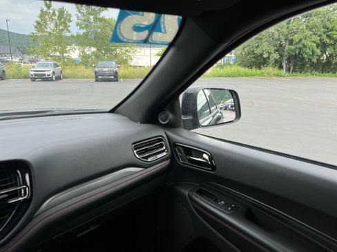 Used 2025 Dodge Durango GT AWD/4WD image 29