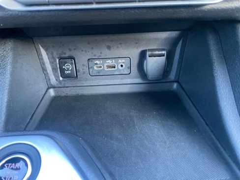 Used 2024 Nissan Sentra SV image 25