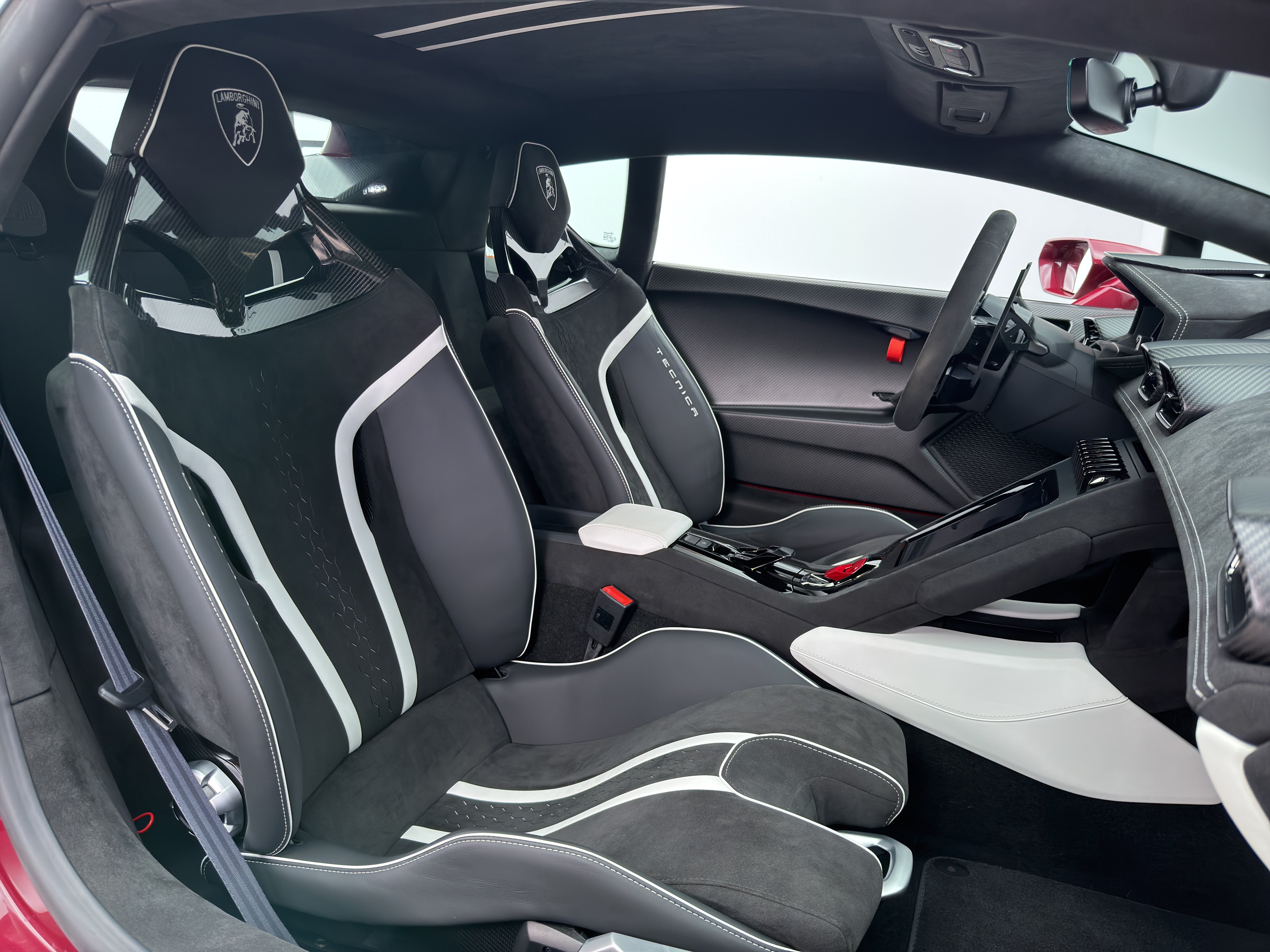 Used 2023 Lamborghini Huracan Tecnica RWD image 17