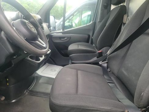 Used 2019 Mercedes-Benz Sprinter 170 image 6