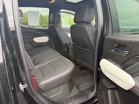 Certified 2024 GMC Canyon AT4X AWD/4WD image 27