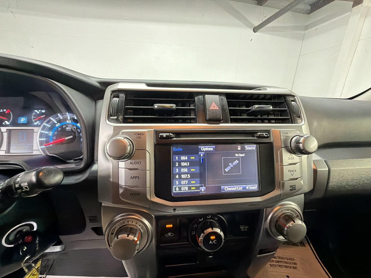 Used 2015 Toyota 4Runner SR5 Premium RWD image 13