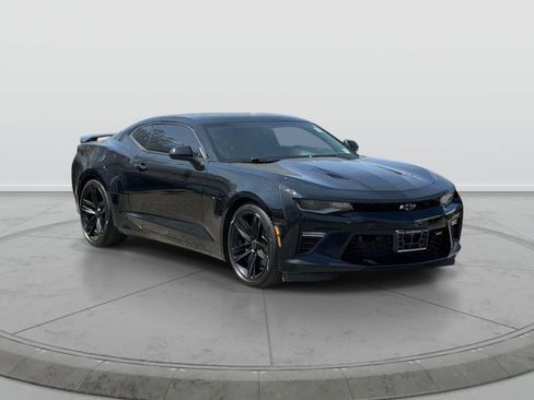 Used 2018 Chevrolet Camaro SS RWD image 1