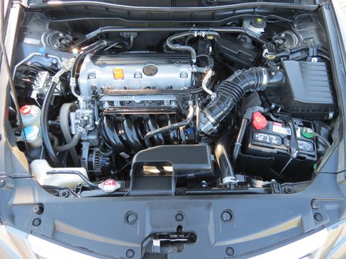 Used 2011 Honda Accord EX-L image 39