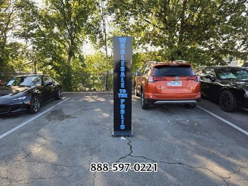 Used 2019 BMW 330i Sedan w/ Premium Package RWD image 10