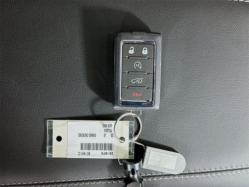 New 2025 Jeep Grand Cherokee Altitude image 20