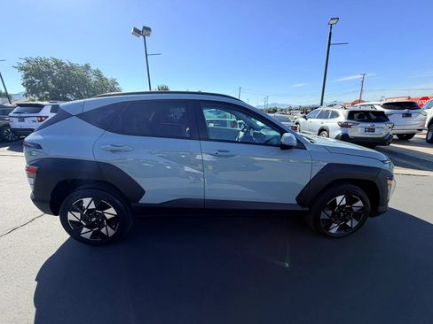 Used 2024 Hyundai Kona SEL AWD/4WD image 2