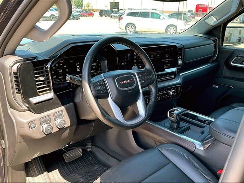 Used 2024 GMC Sierra 1500 SLT AWD/4WD image 16