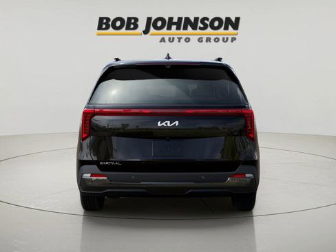 New 2026 Kia Carnival SX w/ SX Dark Edition Package FWD image 5