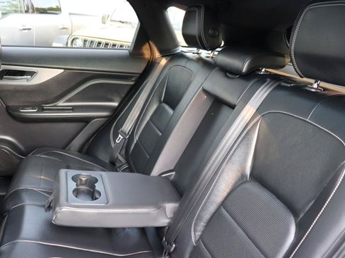 Used 2020 Jaguar F-PACE S AWD/4WD image 24