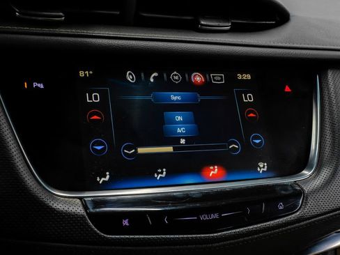 Used 2018 Cadillac XT5 FWD image 35