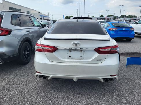 Used 2020 Toyota Camry XSE FWD image 5