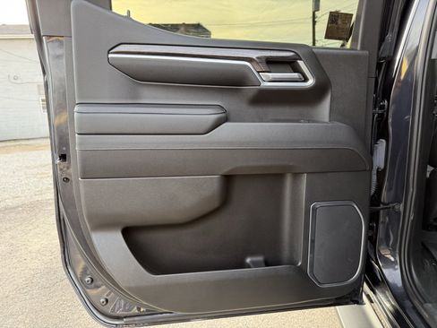 Used 2023 Chevrolet Silverado 1500 LTZ w/ LTZ Premium Package image 27