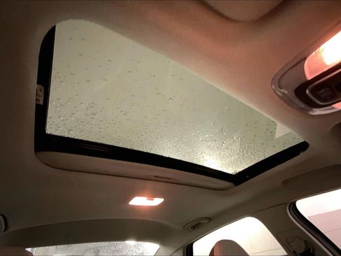 Used 2025 Hyundai Elantra Limited image 28