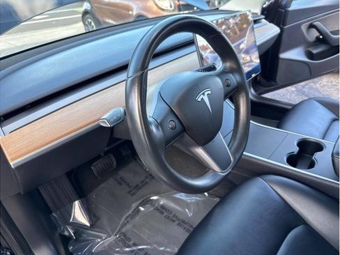 Used 2019 Tesla Model 3 Standard Range image 18
