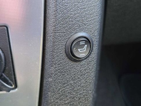 Used 2008 Jeep Commander Sport image 12