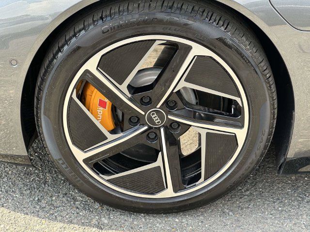 Used 2022 Audi RS e-tron GT AWD/4WD image 3