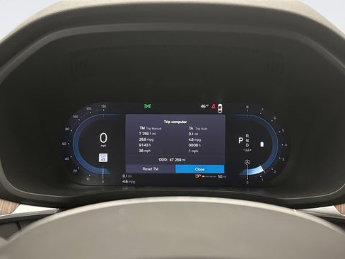 Used 2023 Volvo XC60 B5 Plus w/ Climate Package image 13