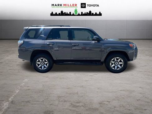 Certified 2023 Toyota 4Runner TRD Off-Road Premium w/ Moonroof Package AWD/4WD image 7