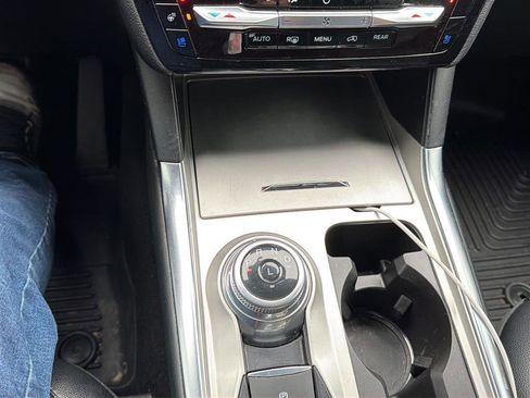 Used 2021 Ford Explorer Limited image 15