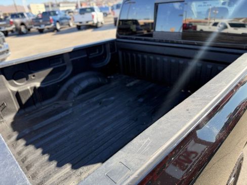 Used 2021 Nissan Titan SV image 14