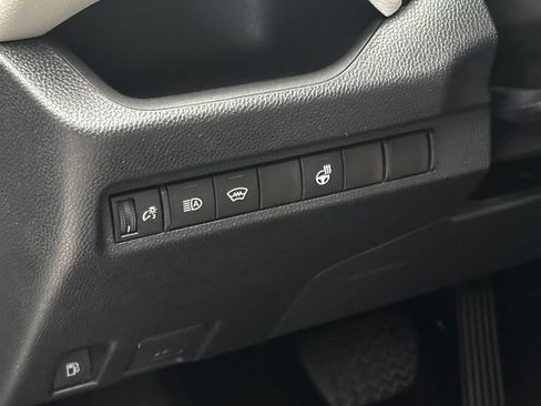 Used 2023 Toyota RAV4 XLE w/ XLE Grade Weather Package AWD/4WD image 18