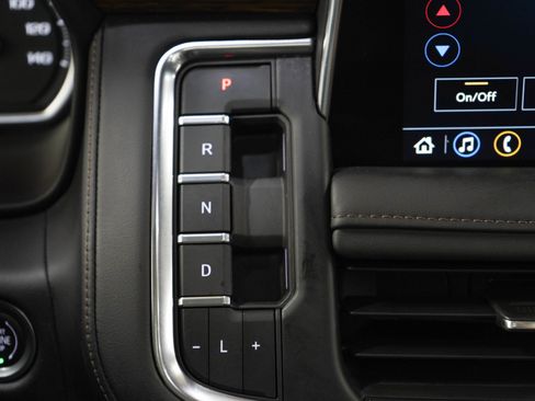 Used 2021 Chevrolet Tahoe High Country AWD/4WD image 41