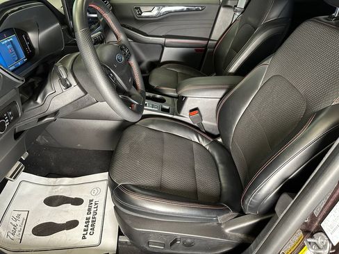 Used 2023 Ford Escape ST-Line w/ Tech Pack #1 AWD/4WD image 19