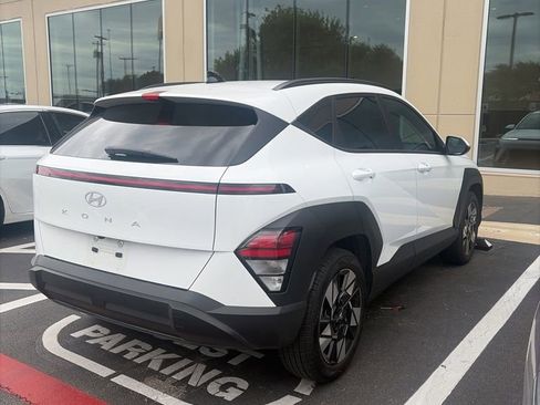 Used 2024 Hyundai Kona SEL w/ Convenience Package image 4