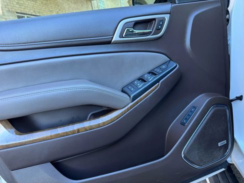 Used 2019 GMC Yukon XL Denali w/ Denali Ultimate Package image 16