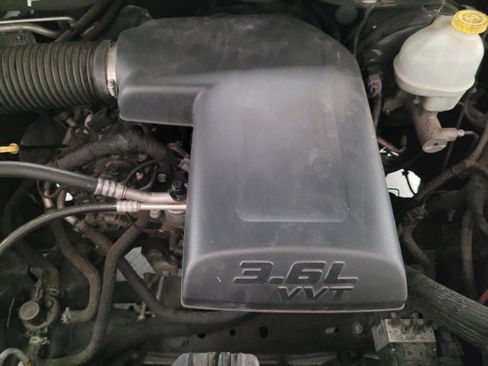 Used 2014 RAM 1500 Classic SLT RWD image 30