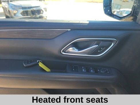 Used 2024 Chevrolet Suburban LT image 16